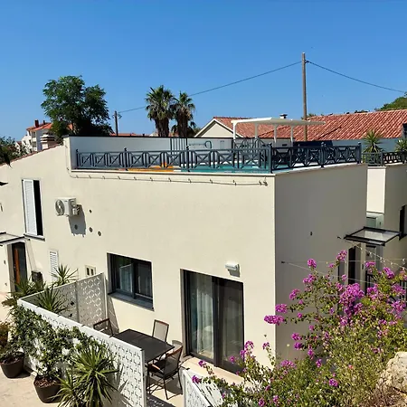 Luxury House Prestige فيلة